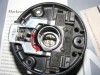 BMW R1100S Mit einem Schraubendreher das Plastikteil um 90° gegen den Uhrzeigersinn drehen, es sollte ein Knacken zu hören sein